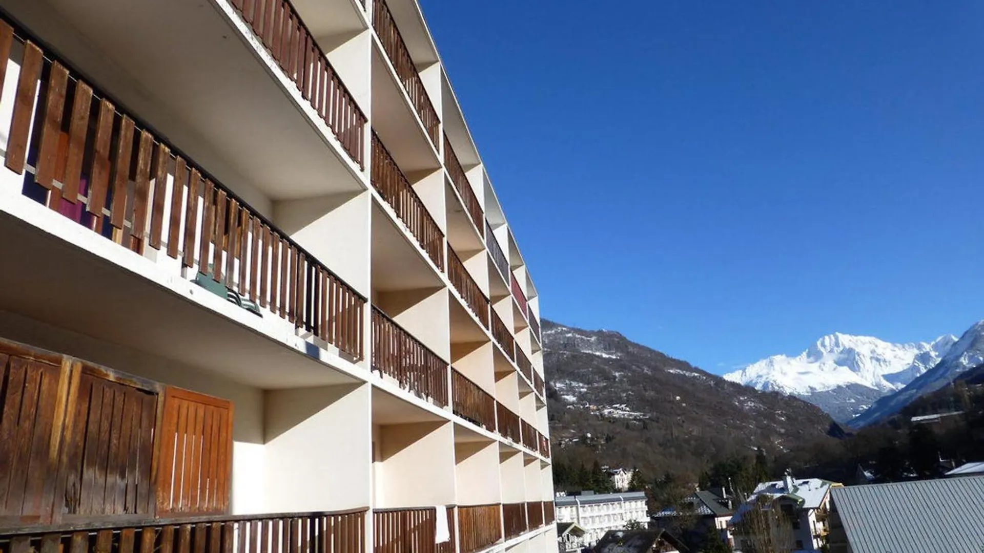 Studio Central Avec Balcon, Parking Et Lave-Vaisselle - Fr-1-512-134 Brides-les-Bains Apartment