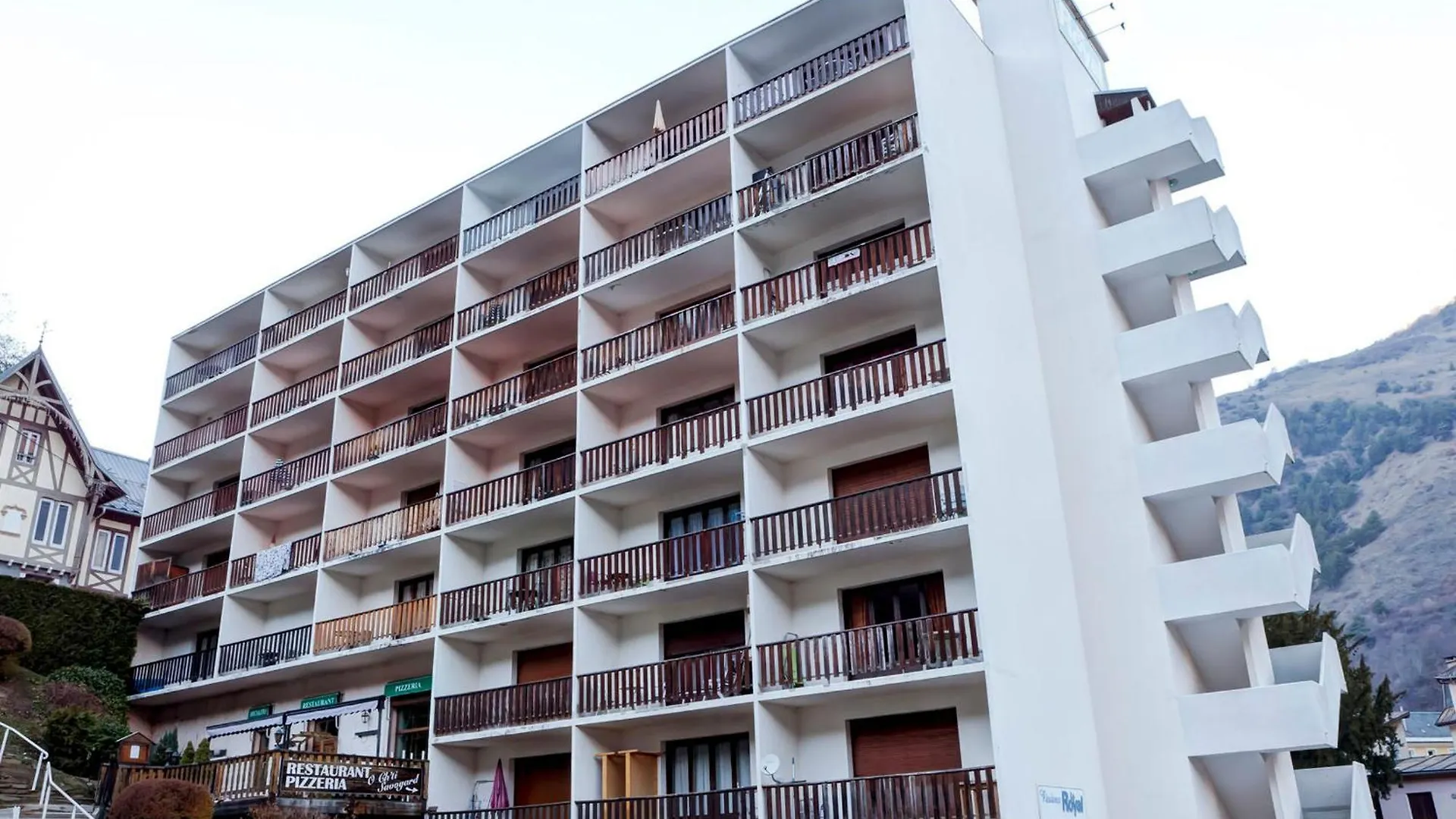 Studio Central Avec Balcon, Parking Et Lave-Vaisselle - Fr-1-512-134 Brides-les-Bains Apartment